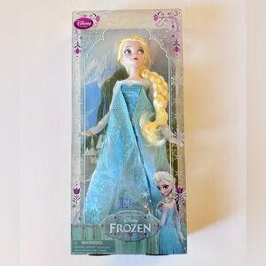 RARE Disney Frozen Exclusive Elsa 12” Classic Doll, 2013 Edition New in Box